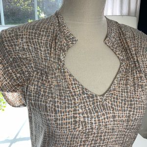 ST. JOHN  Tee shirt size medium